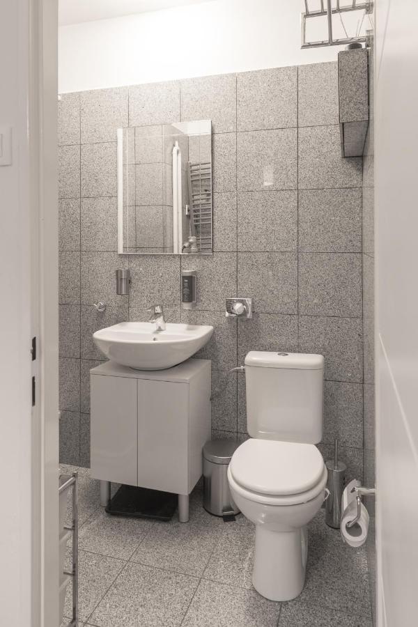 Skolska Junior Apartment Praag Buitenkant foto