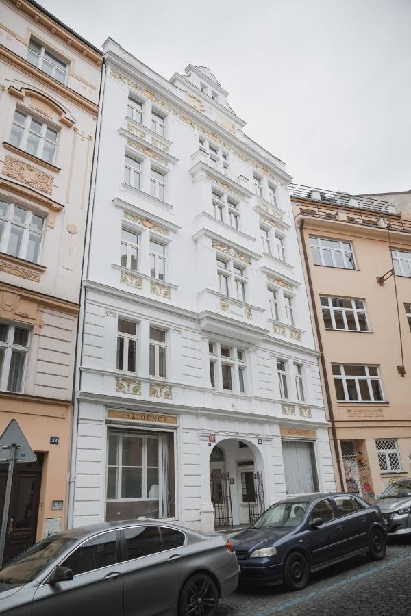 Skolska Junior Apartment Praag Buitenkant foto